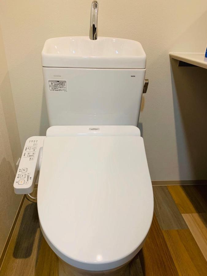 Wellstay Honmachi Osaka Exterior photo